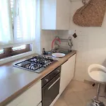 Cosy Studio-apartment Near The Sea * באניולה