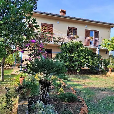 Apartmán Cosy Studio-apartment Near The Sea Banjole