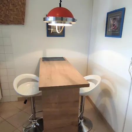 Cosy Studio-apartment Near The Sea Апартаменты *